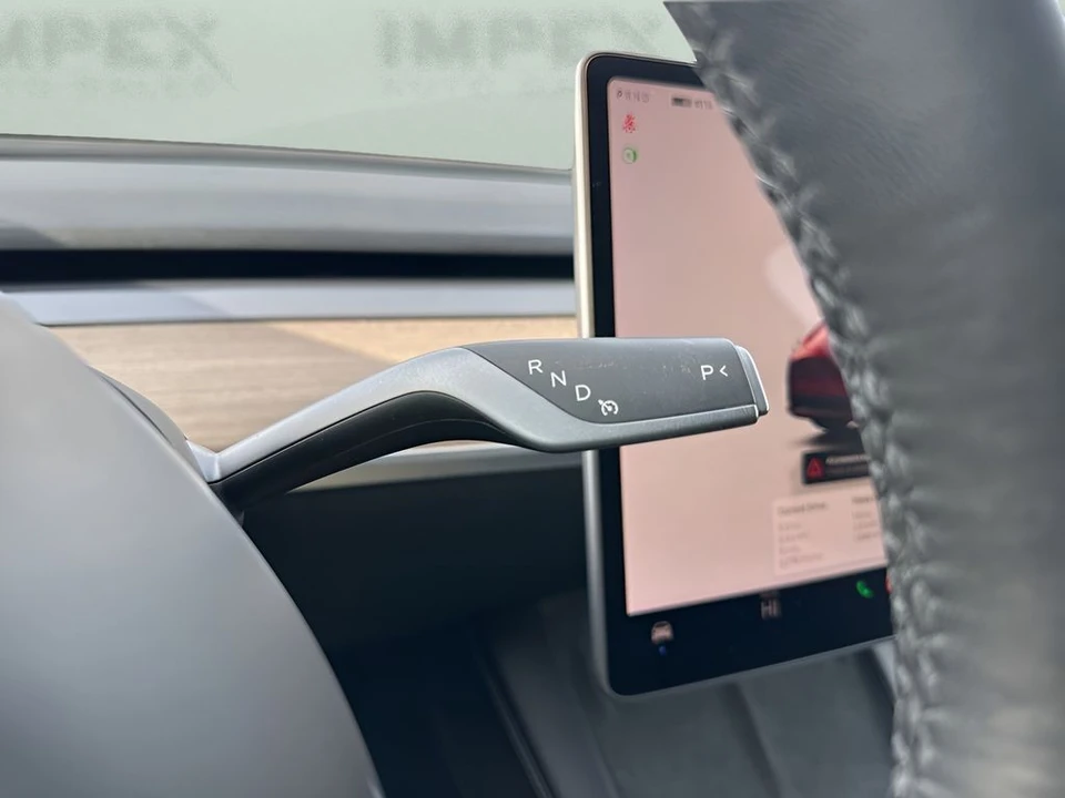2023 Tesla Model Y Performance - Image 17 of 21