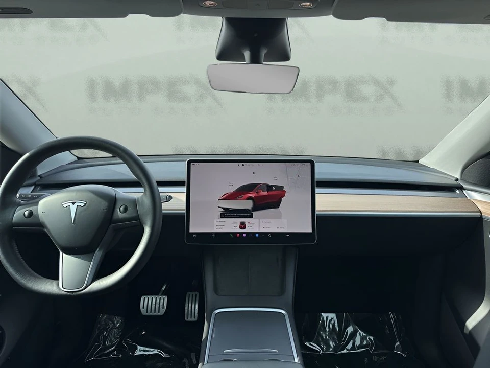 2023 Tesla Model Y Performance - Image 13 of 21