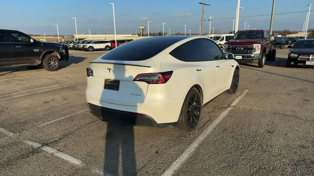 2023 Tesla Model Y Performance - Image 2 of 6
