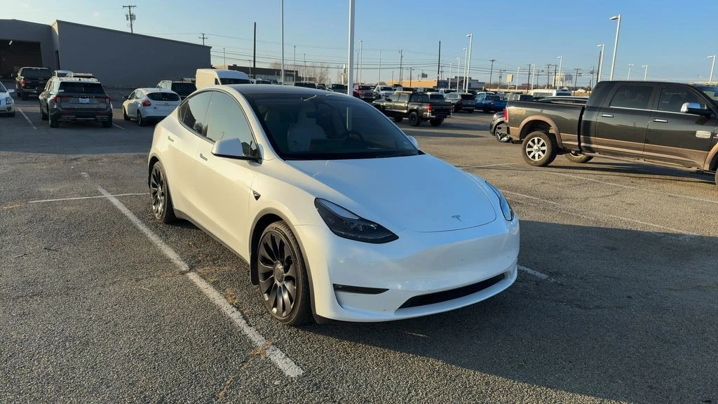 2023 Tesla Model Y Performance - Image 3 of 6