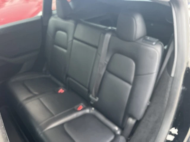 2023 Tesla Model Y Performance - Image 11 of 17