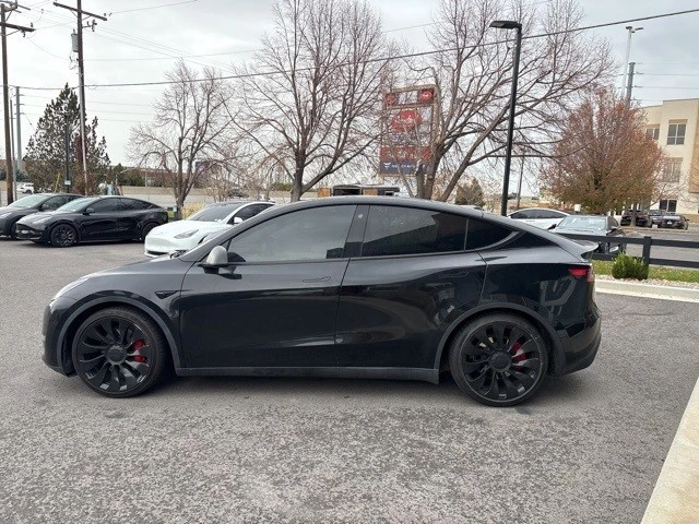 2023 Tesla Model Y Performance - Image 5 of 21