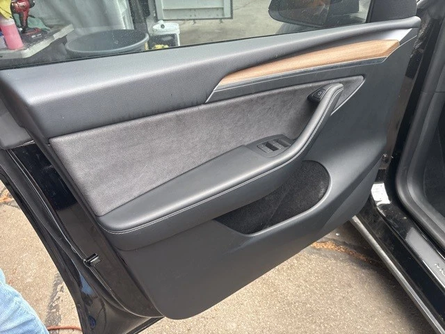 2023 Tesla Model Y Performance - Image 12 of 21