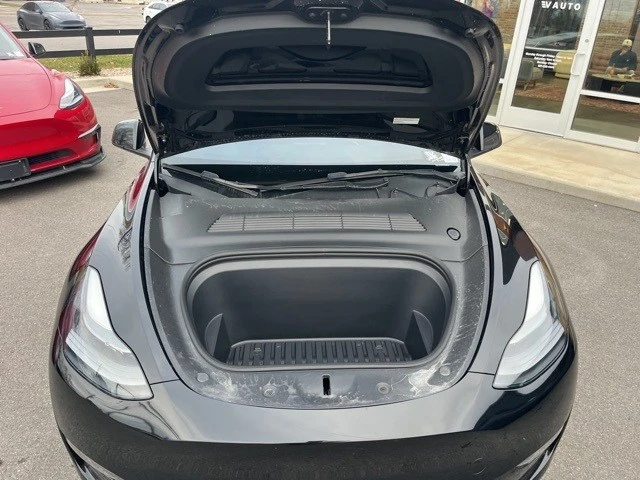 2023 Tesla Model Y Performance - Image 17 of 17