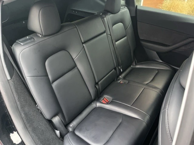 2023 Tesla Model Y Performance - Image 14 of 17