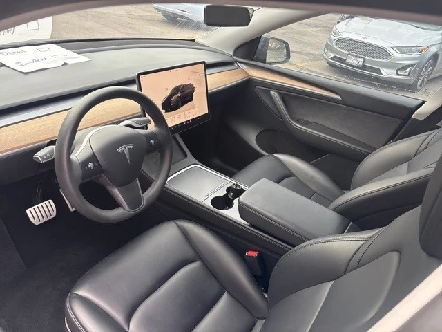 2023 Tesla Model Y Performance - Image 14 of 21