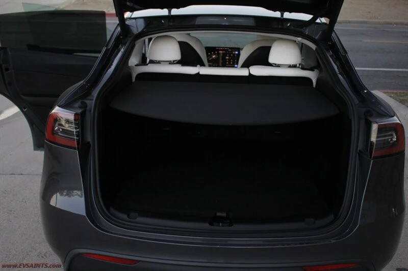 2023 Tesla Model Y Performance - Image 17 of 21