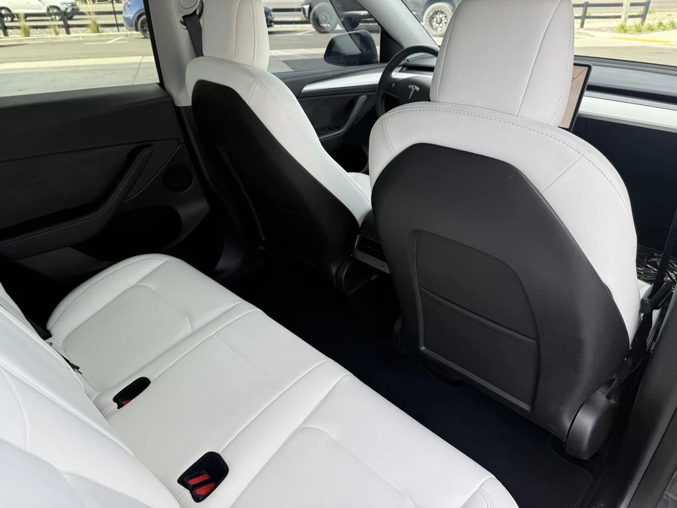 2023 Tesla Model Y Performance - Image 19 of 21