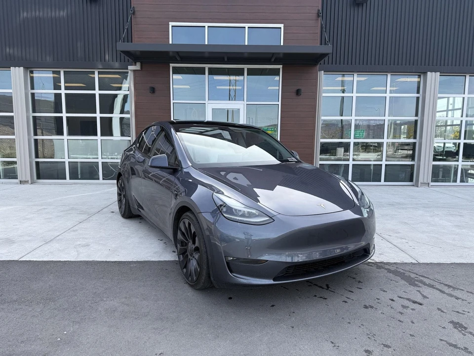 2023 Tesla Model Y Performance - Image 2 of 21