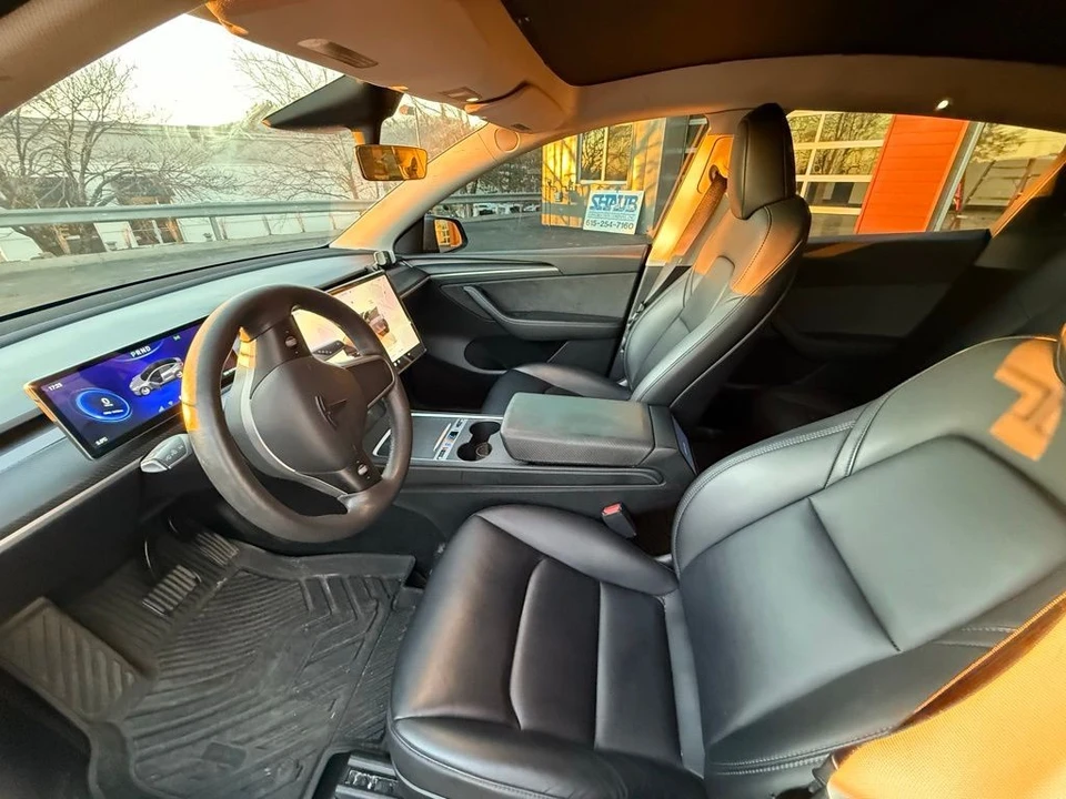 2023 Tesla Model Y Performance - Image 10 of 20