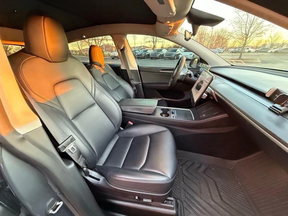 2023 Tesla Model Y Performance - Image 19 of 20