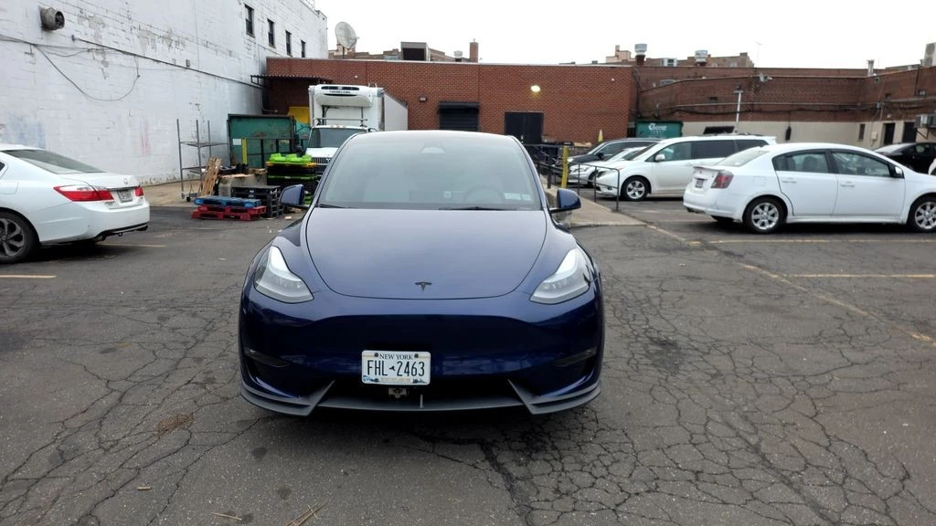 2023 Tesla Model Y Performance - Image 5 of 6