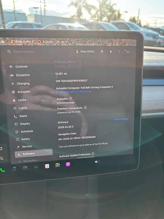 2023 Tesla Model Y Performance - Image 7 of 7