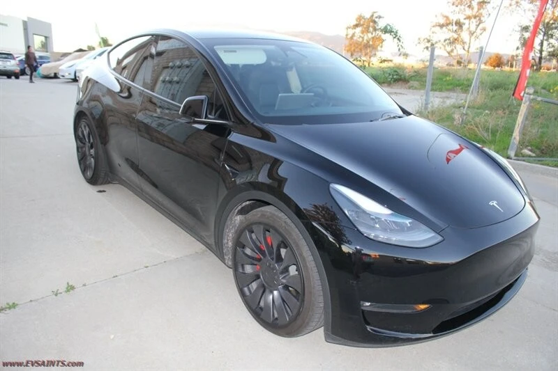 2023 Tesla Model Y Performance - Image 10 of 21