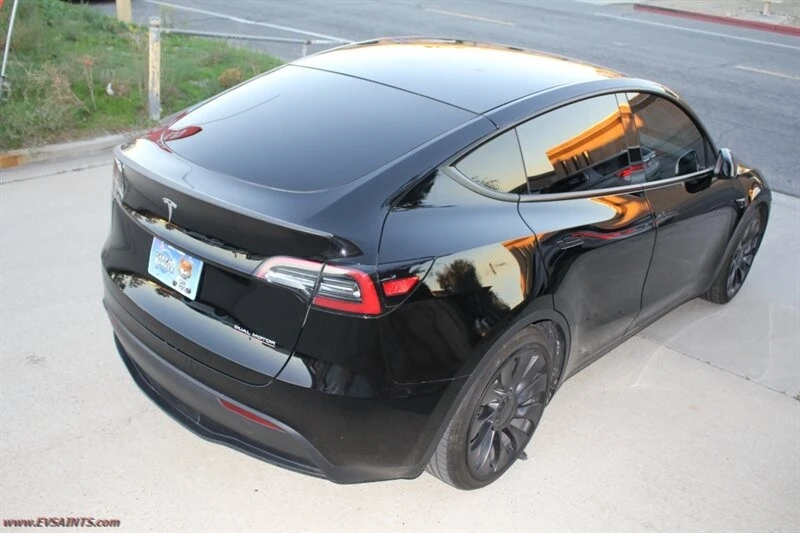 2023 Tesla Model Y Performance - Image 8 of 21