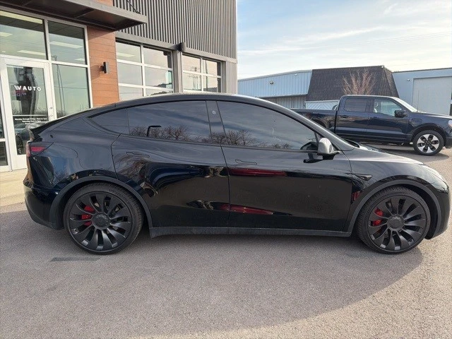 2023 Tesla Model Y Performance - Image 8 of 21