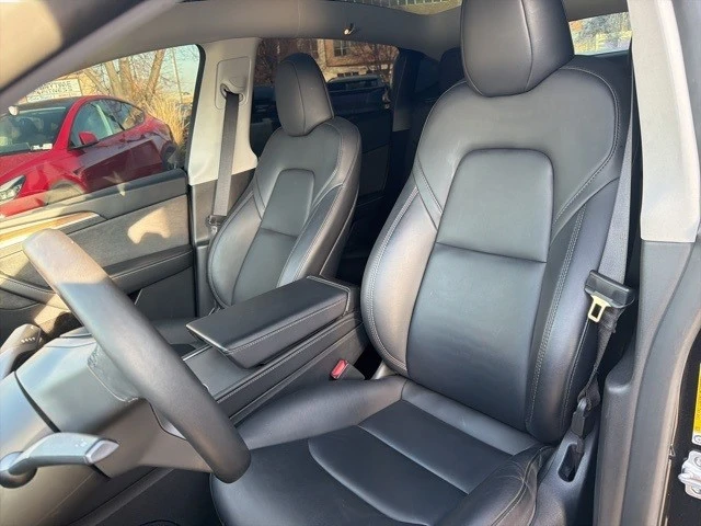2023 Tesla Model Y Performance - Image 11 of 21