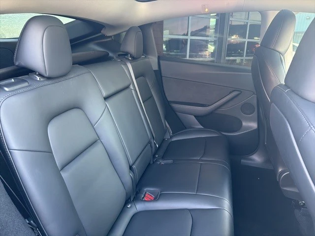 2023 Tesla Model Y Performance - Image 18 of 21