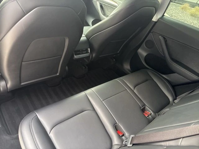 2023 Tesla Model Y Performance - Image 17 of 21
