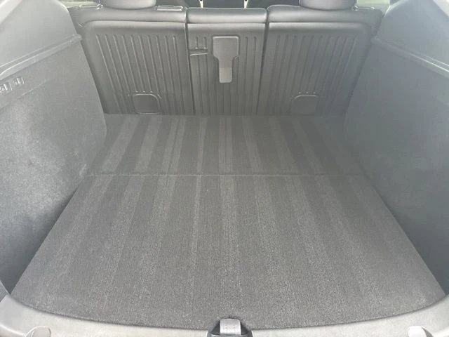 2023 Tesla Model Y Performance - Image 18 of 21