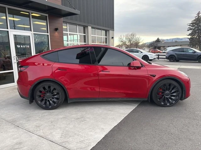 2023 Tesla Model Y Performance - Image 9 of 21