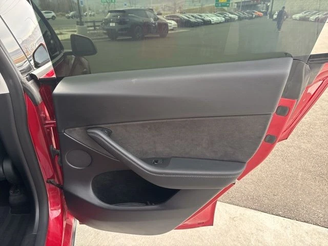 2023 Tesla Model Y Performance - Image 19 of 21