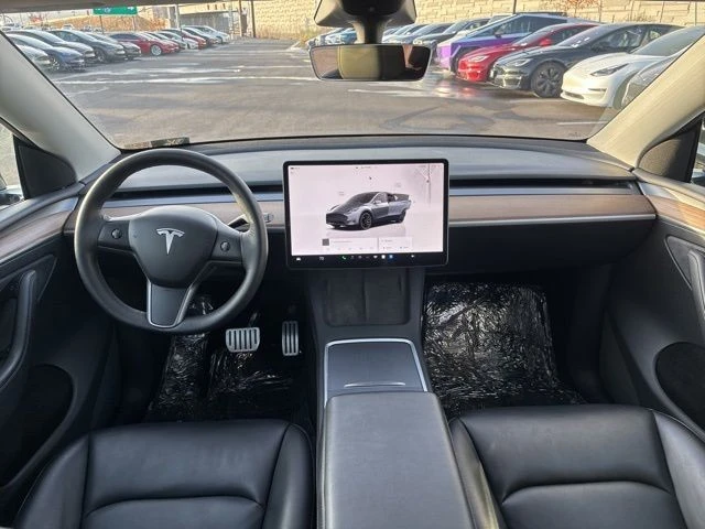 2023 Tesla Model Y Performance - Image 14 of 21
