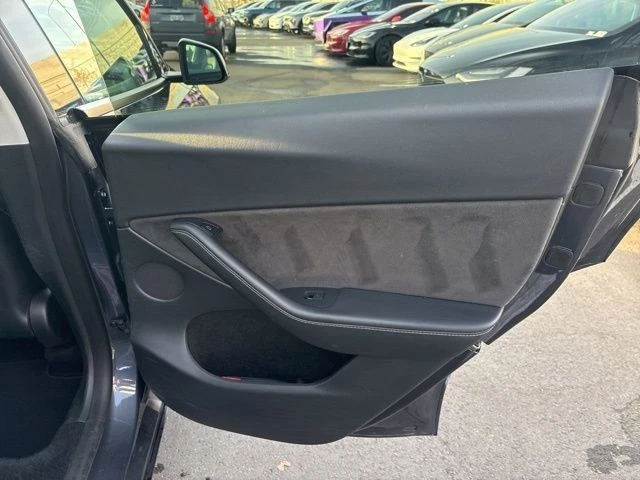 2023 Tesla Model Y Performance - Image 19 of 21