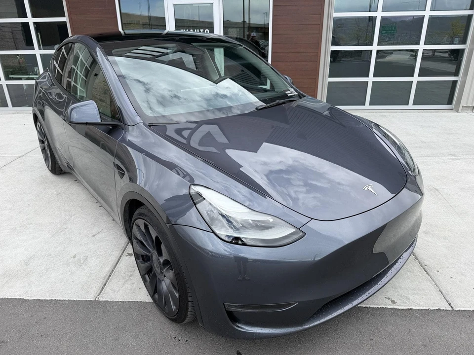 2023 Tesla Model Y Performance - Image 2 of 21