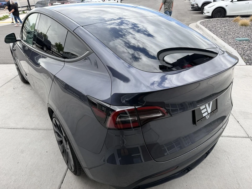 2023 Tesla Model Y Performance - Image 6 of 21