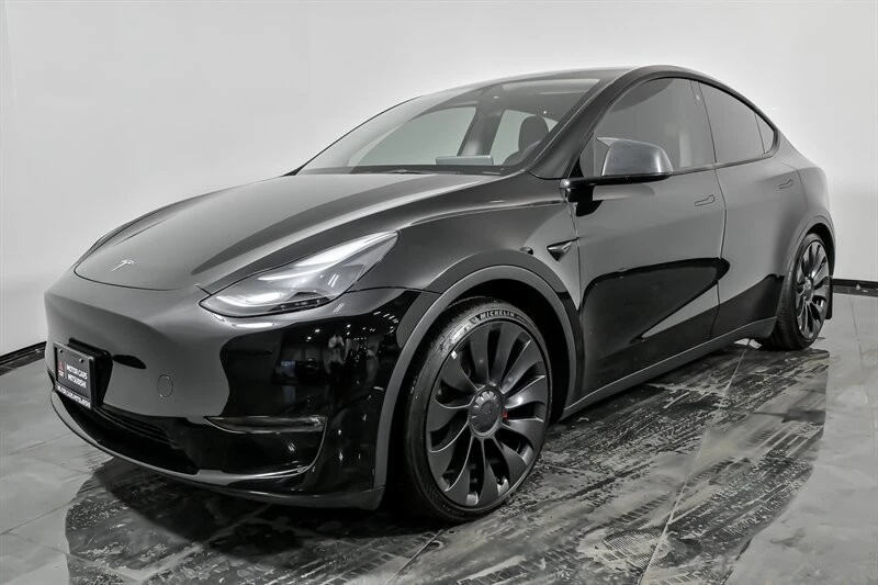 2023 Tesla Model Y Performance - Image 5 of 21