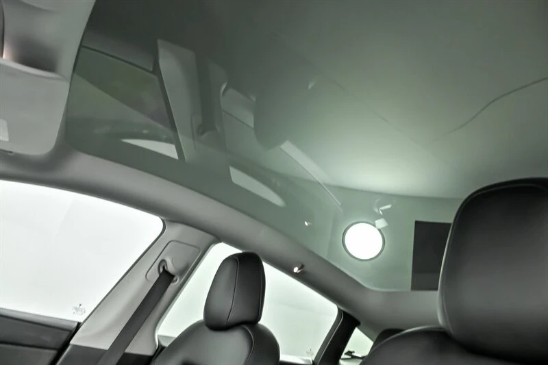 2023 Tesla Model Y Performance - Image 18 of 21