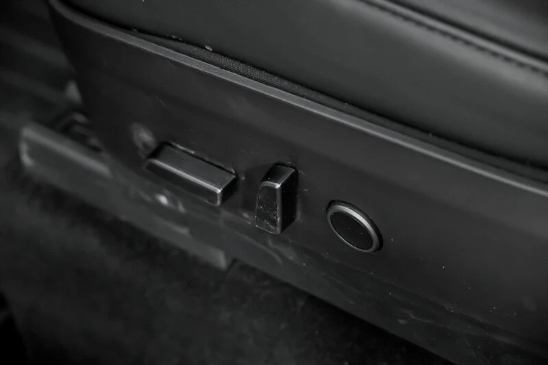 2023 Tesla Model Y Performance - Image 21 of 21