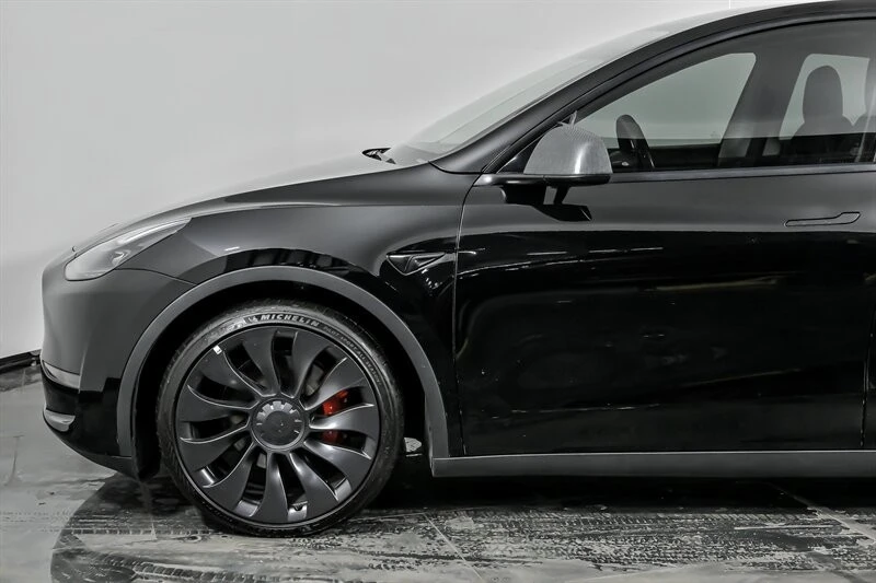 2023 Tesla Model Y Performance - Image 6 of 21