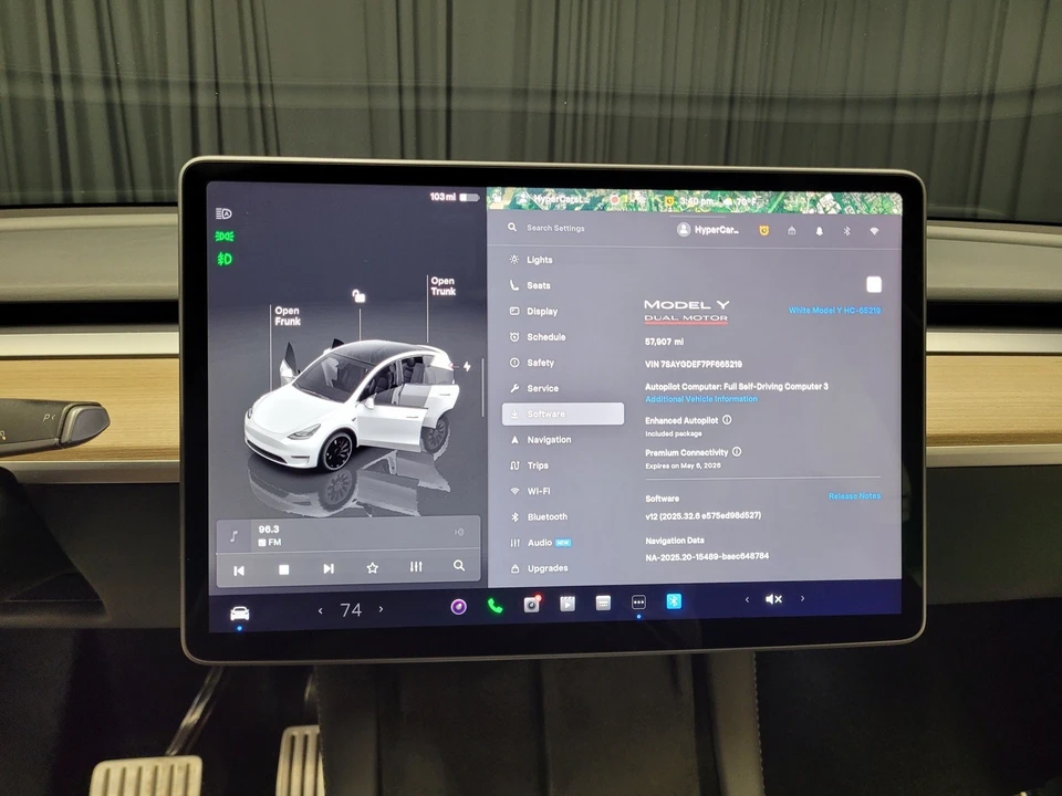 2023 Tesla Model Y Performance - Image 3 of 12