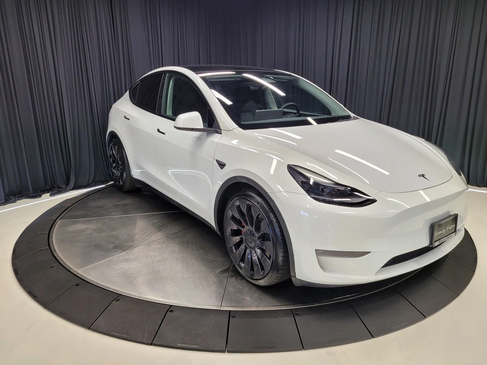 2023 Tesla Model Y Performance - Image 4 of 12