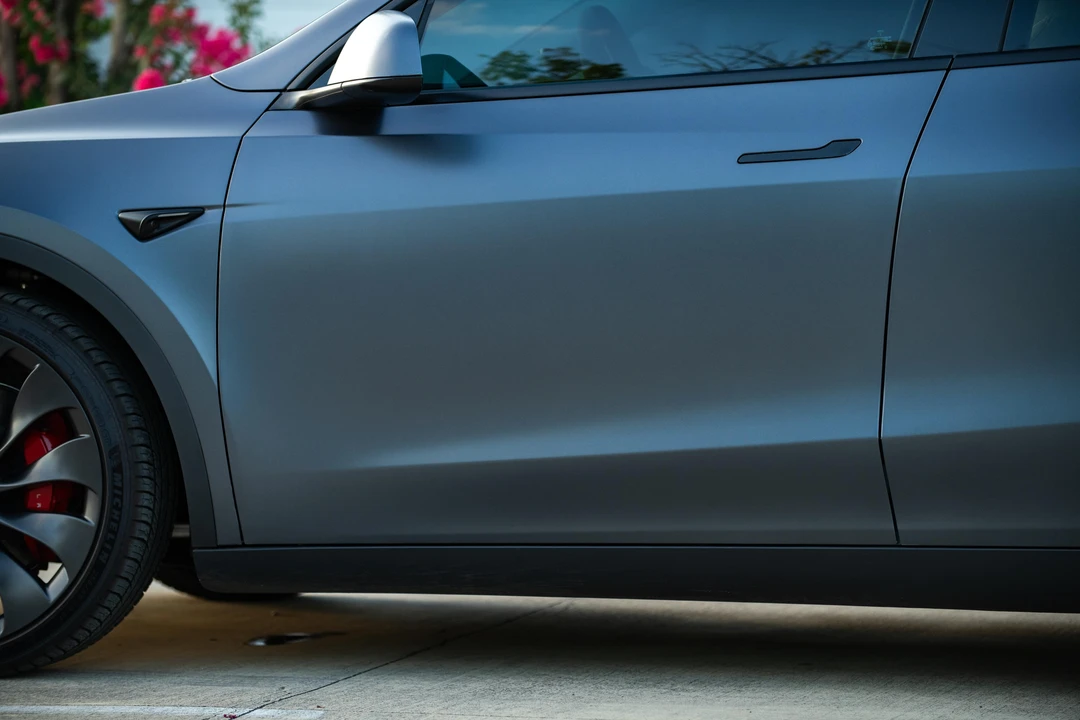 2023 Tesla Model Y Performance - Image 25 of 31