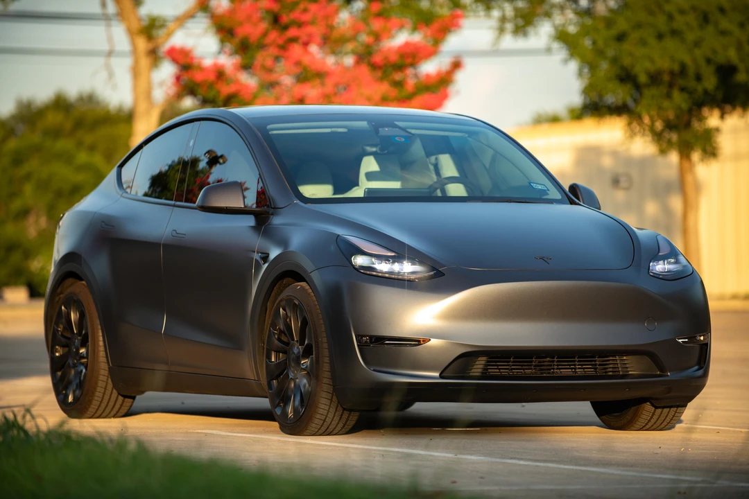 2023 Tesla Model Y Performance - Image 22 of 31
