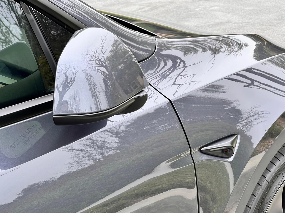 2023 Tesla Model Y Performance - Image 28 of 31