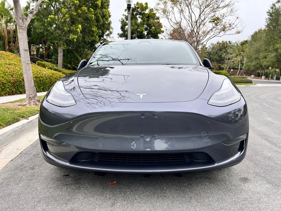 2023 Tesla Model Y Performance - Image 6 of 31