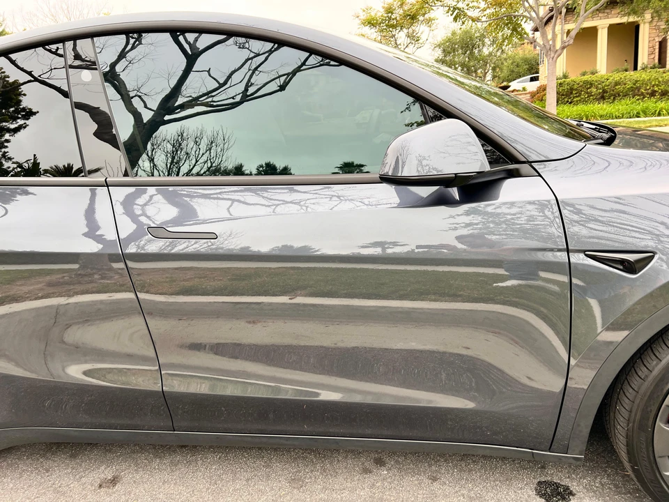 2023 Tesla Model Y Performance - Image 27 of 31