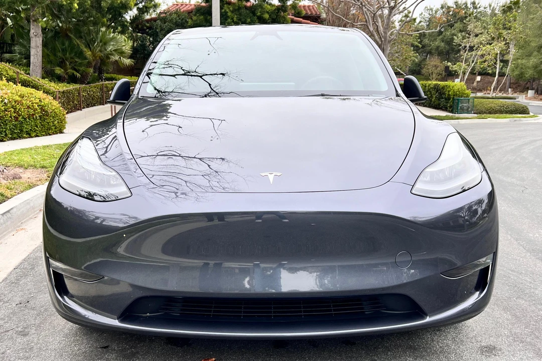 2023 Tesla Model Y Performance - Image 2 of 31