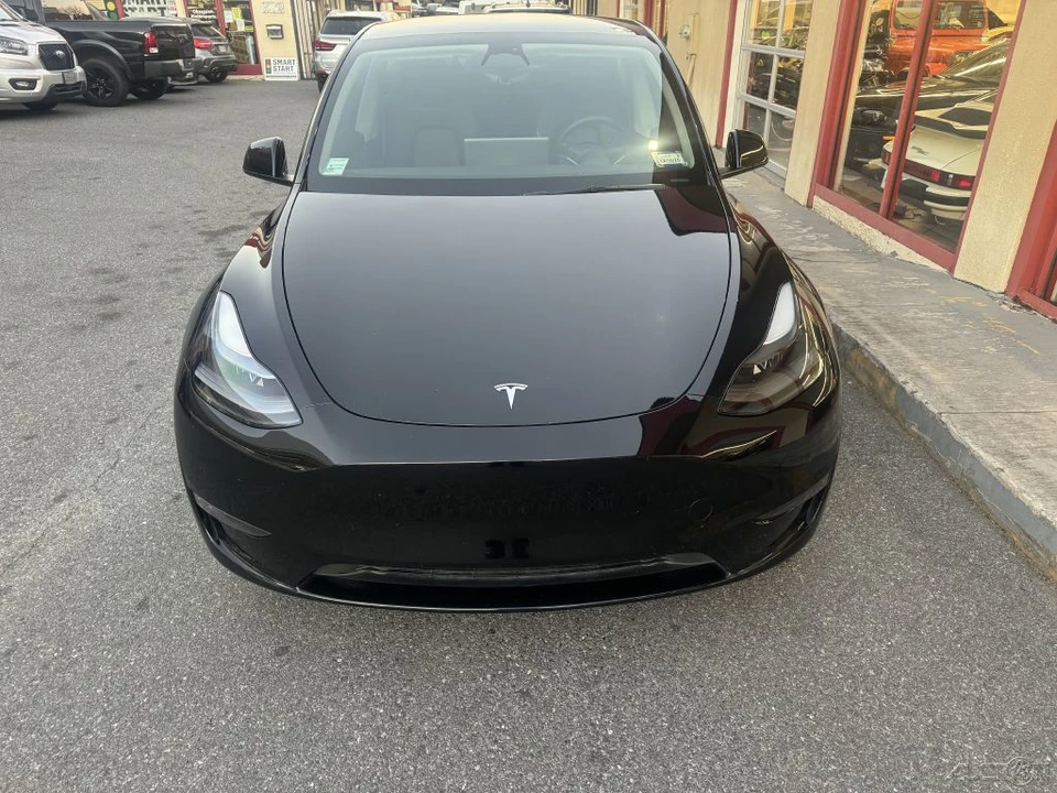 2023 Tesla Model Y Performance - Image 4 of 21
