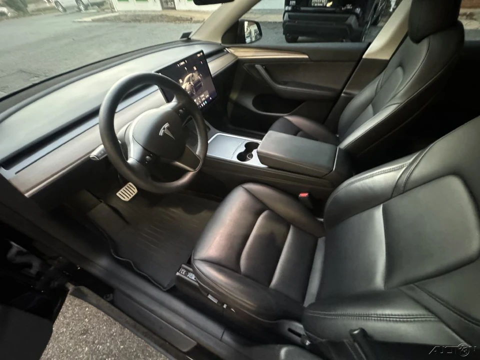 2023 Tesla Model Y Performance - Image 21 of 21