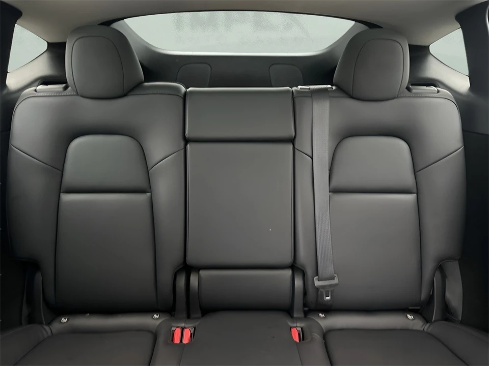 2023 Tesla Model Y Performance - Image 12 of 21
