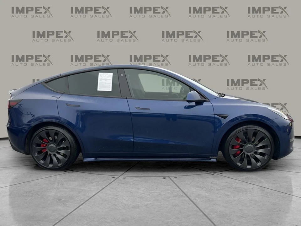 2023 Tesla Model Y Performance - Image 6 of 12