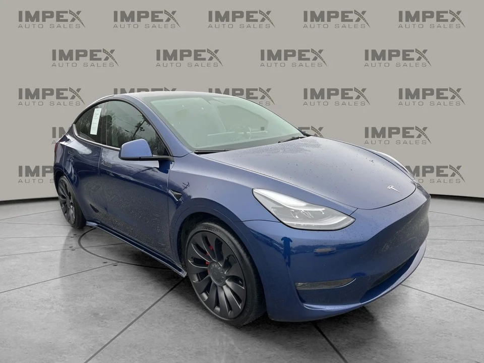 2023 Tesla Model Y Performance - Image 7 of 12