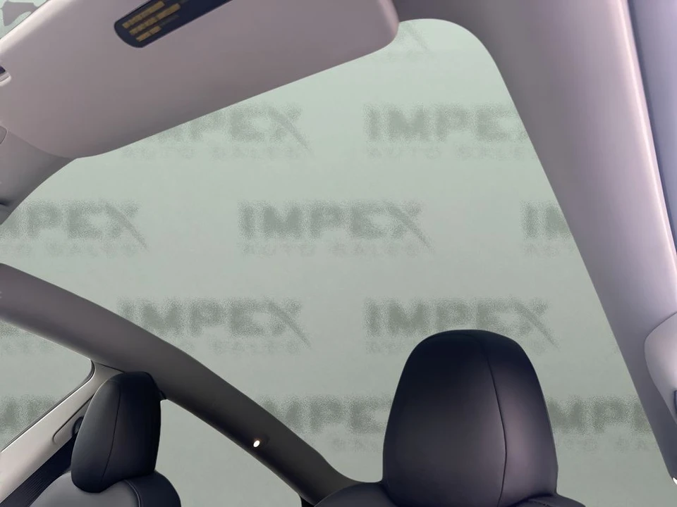 2023 Tesla Model Y Performance - Image 11 of 12