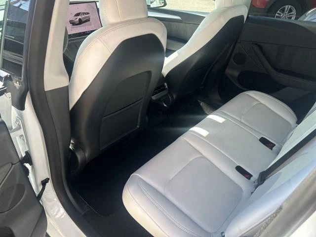 2023 Tesla Model Y Performance - Image 14 of 21