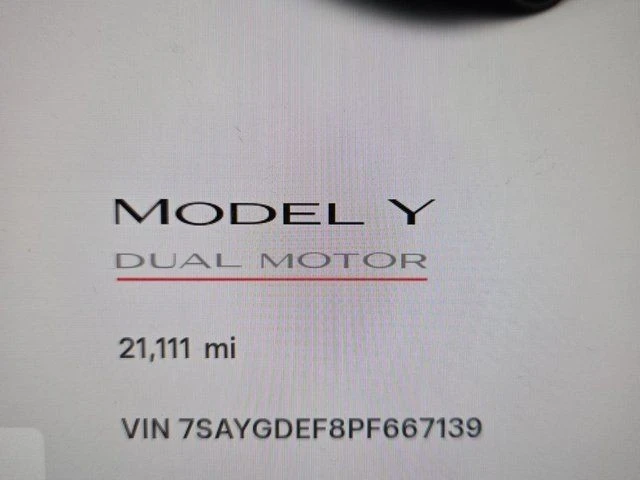 2023 Tesla Model Y Performance - Image 5 of 7